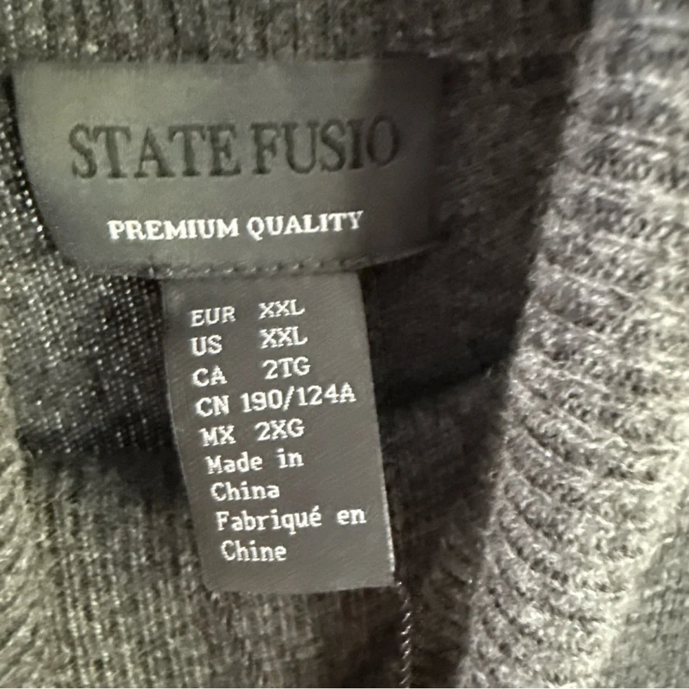 State Fusio Wool and Cashmere Blend NWT XXL  Men's Charcoal Gray Sweater Gift